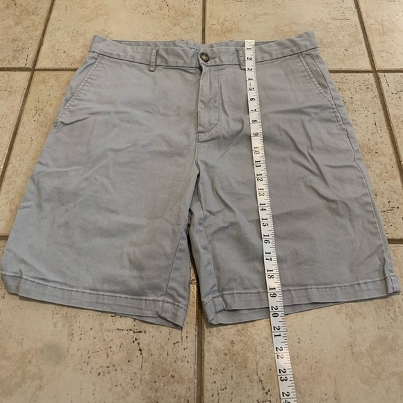 Old Navy Slim Built-in Flex Chino Shorts - Size 36 - Picture 5 of 6
